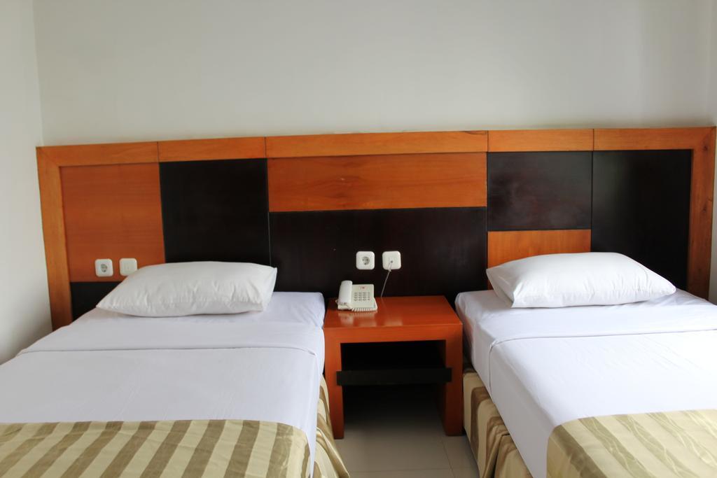 Hotel Grand Karawang Indah Exterior photo
