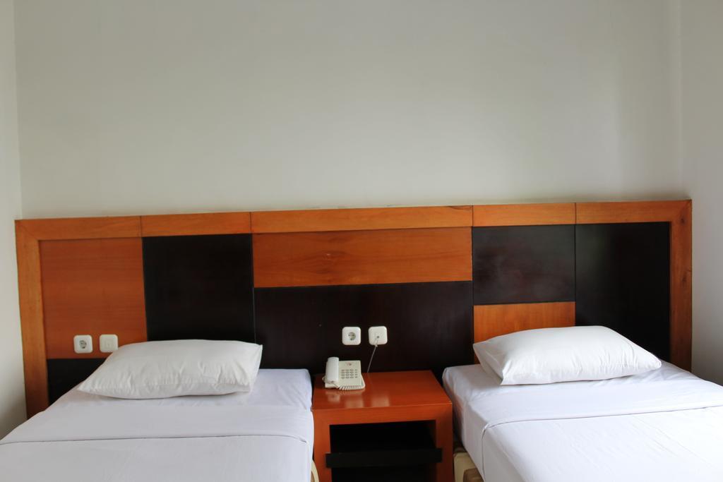 Hotel Grand Karawang Indah Exterior photo