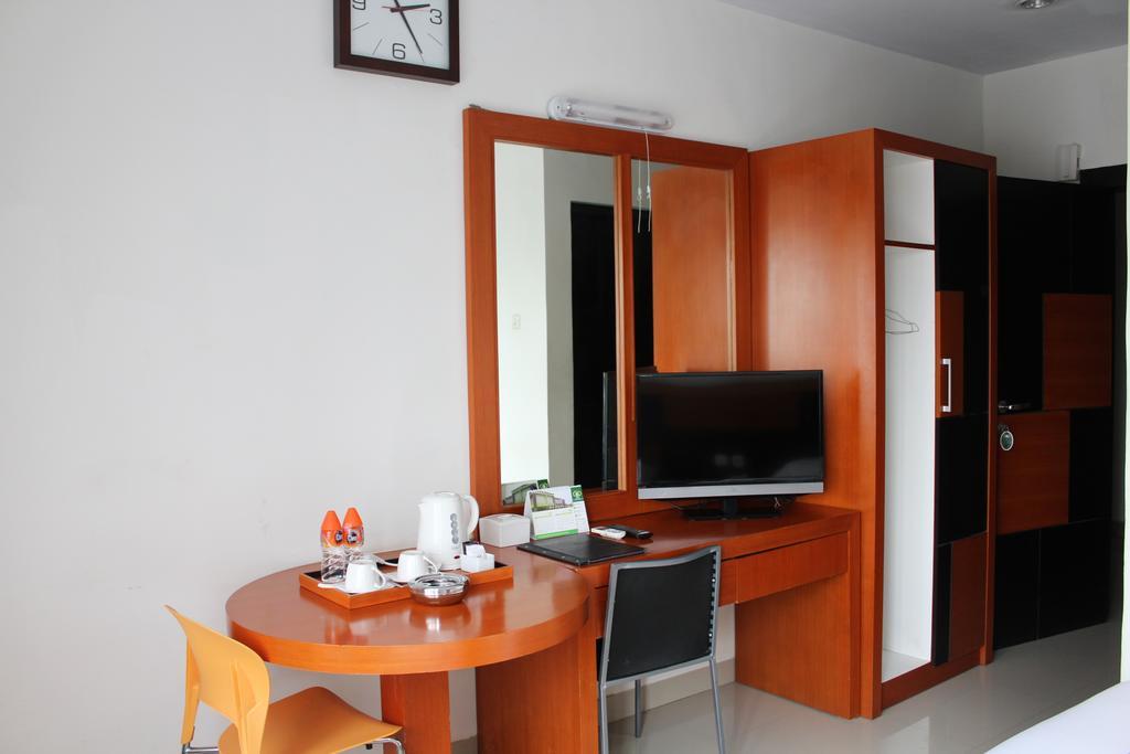 Hotel Grand Karawang Indah Exterior photo
