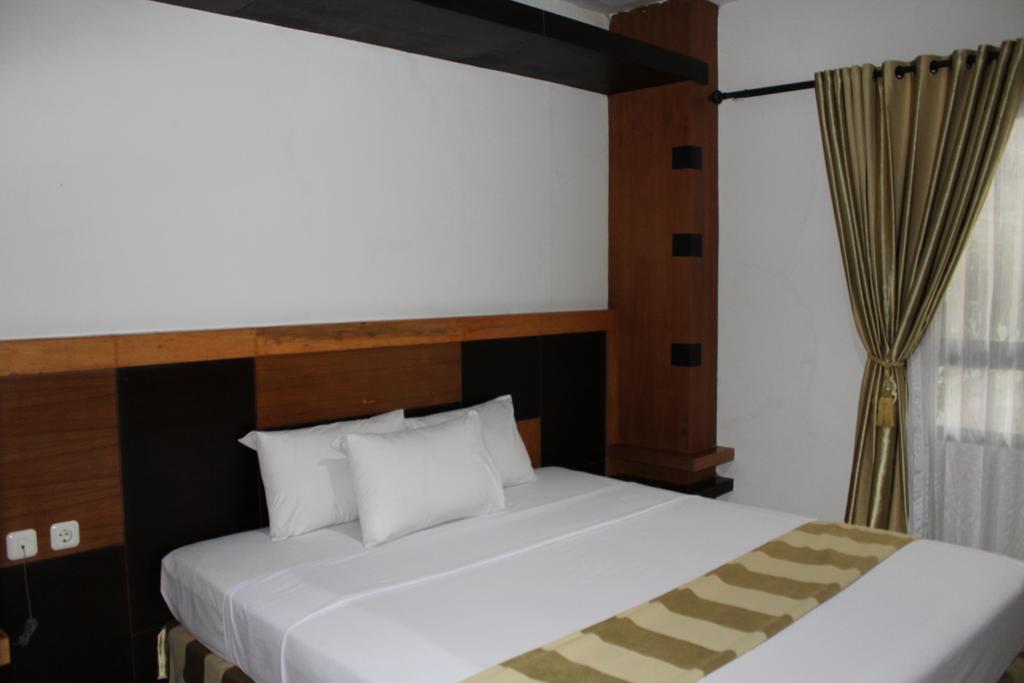 Hotel Grand Karawang Indah Exterior photo